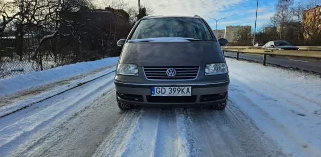 VOLKSWAGEN Sharan 