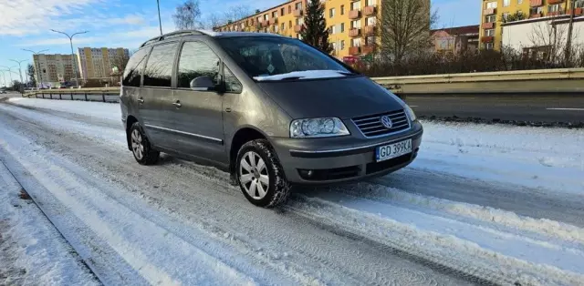 VOLKSWAGEN Sharan 