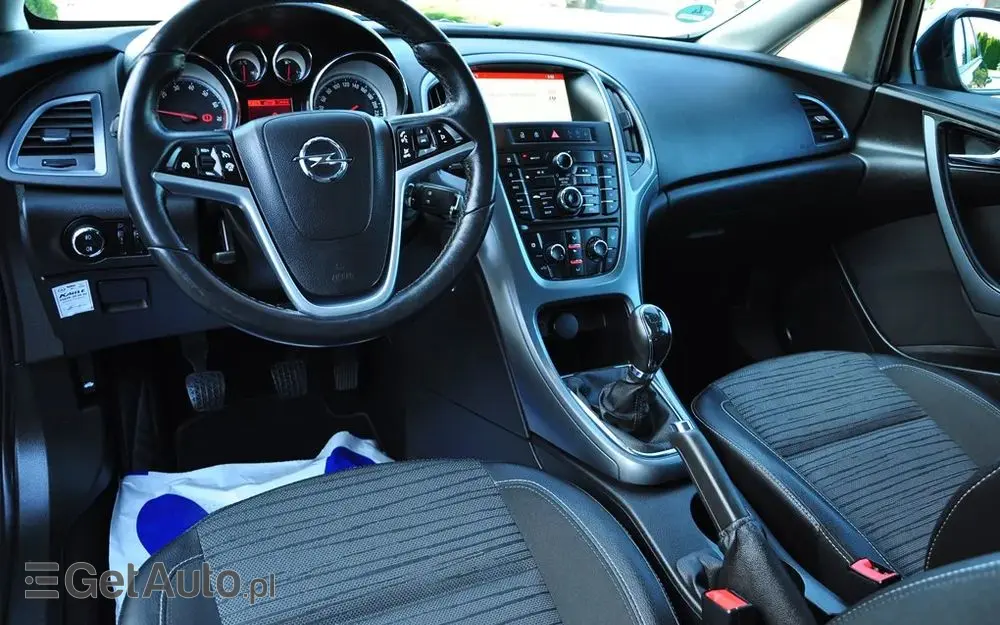 OPEL Astra 1.4 Turbo Active