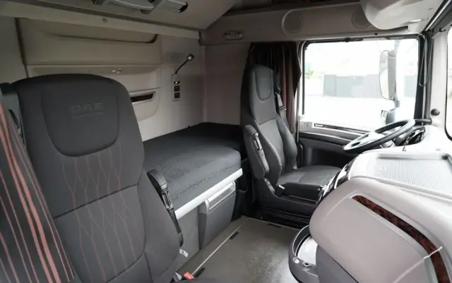 DAF XF 480 / SUPER SPACE CAB / KLIMA POSTOJOWA / 