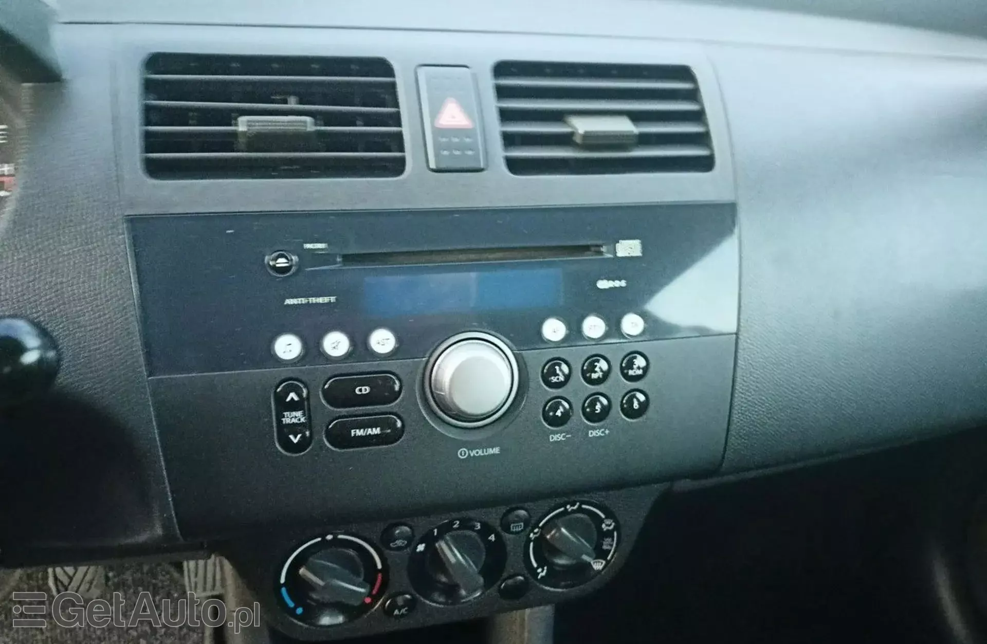 SUZUKI Swift 