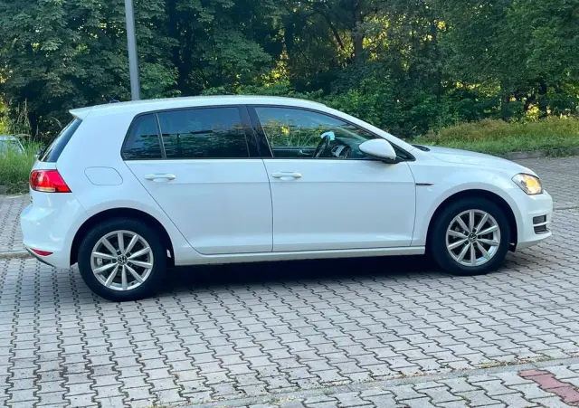 VOLKSWAGEN Golf 1.6 TDI DPF Highline