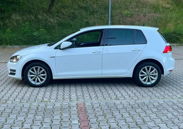 VOLKSWAGEN Golf 1.6 TDI DPF Highline