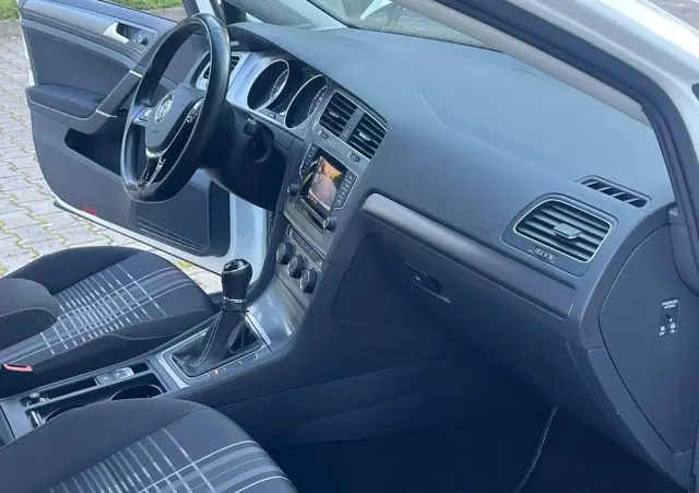 VOLKSWAGEN Golf 1.6 TDI DPF Highline