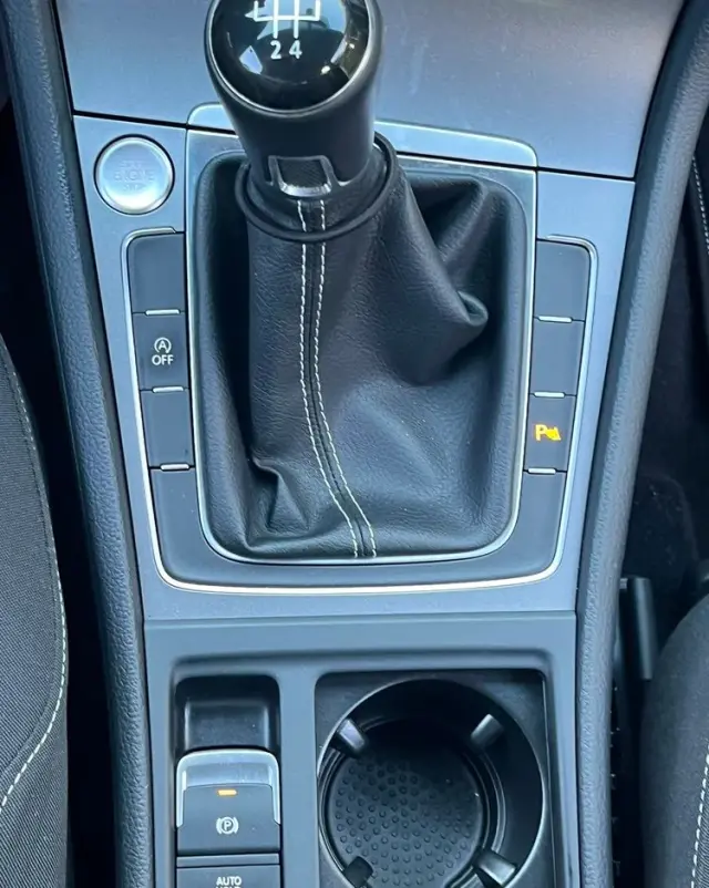 VOLKSWAGEN Golf 1.6 TDI DPF Highline