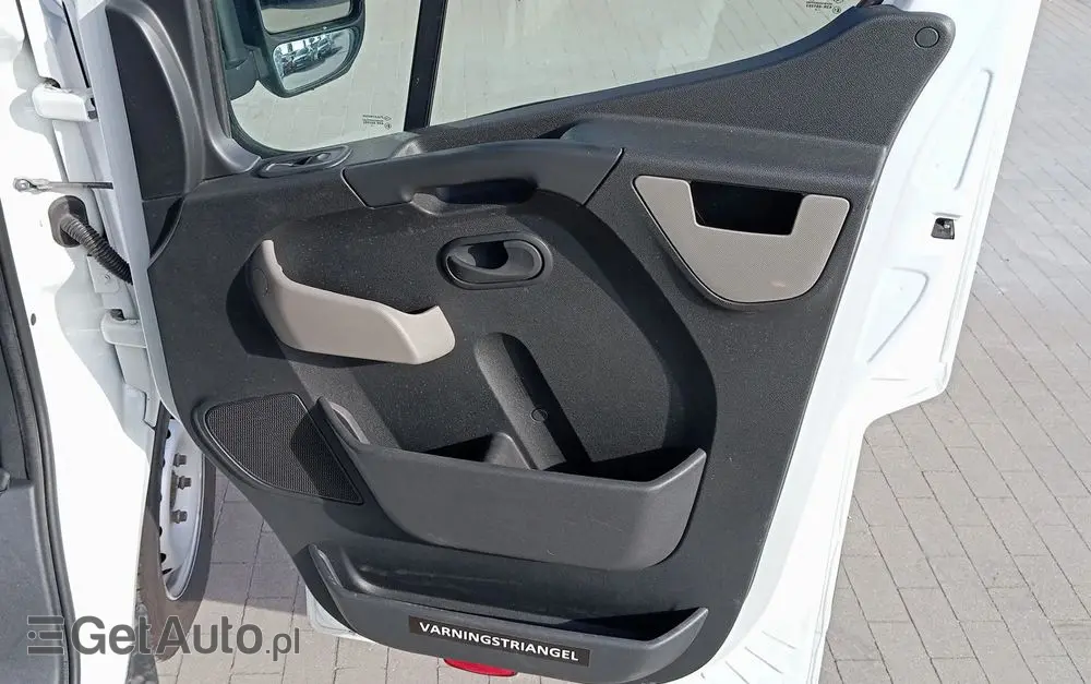 RENAULT Master III Mroźnia 