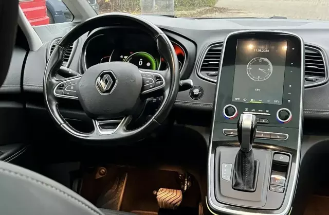 RENAULT Grand Scenic 