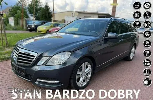 MERCEDES-BENZ 200 