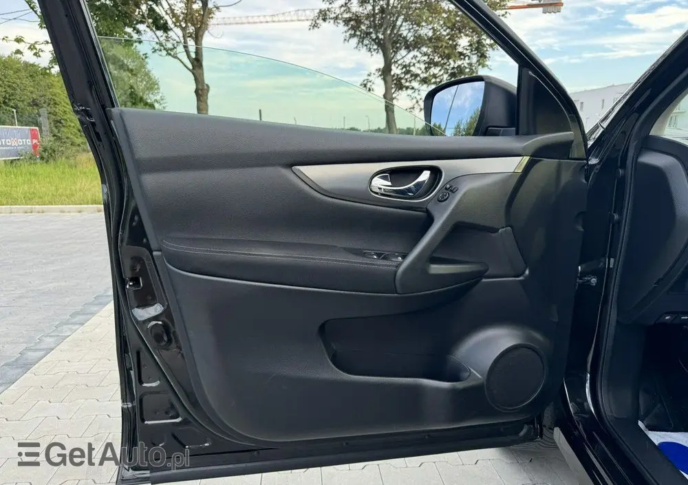 NISSAN Qashqai 1.5 dCi N-Connecta