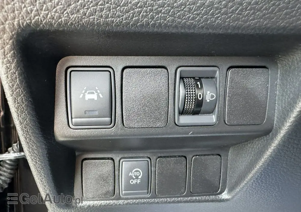 NISSAN Qashqai 1.5 dCi N-Connecta