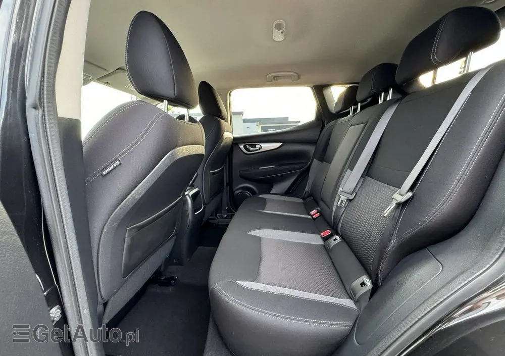 NISSAN Qashqai 1.5 dCi N-Connecta