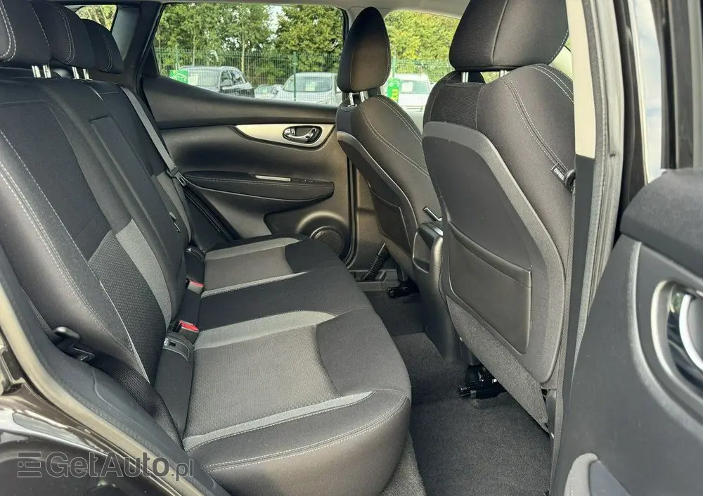 NISSAN Qashqai 1.5 dCi N-Connecta