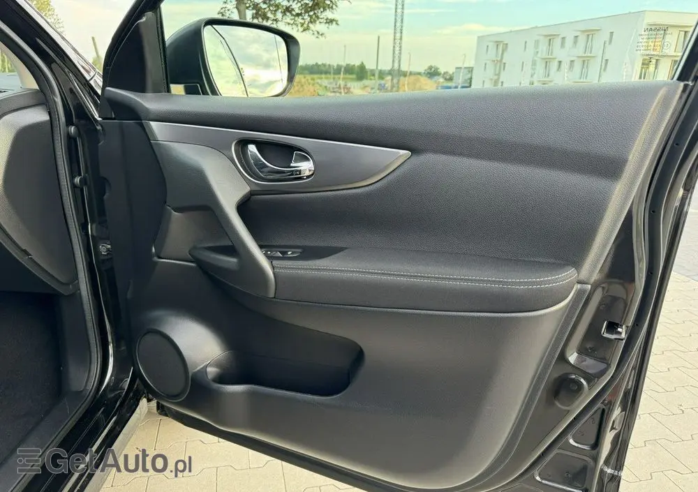 NISSAN Qashqai 1.5 dCi N-Connecta