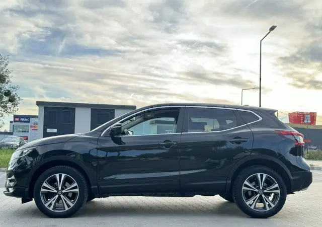 NISSAN Qashqai 1.5 dCi N-Connecta