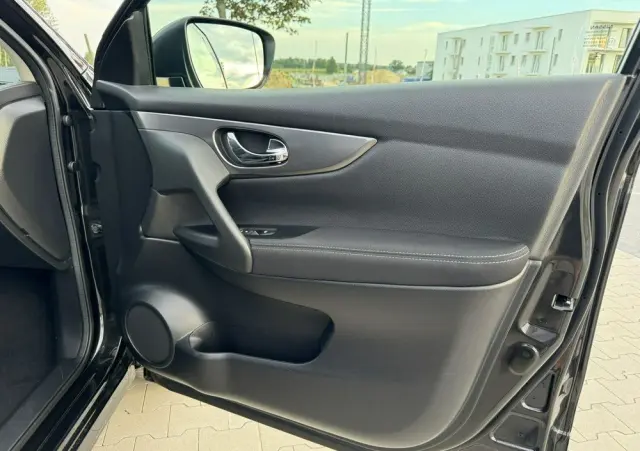 NISSAN Qashqai 1.5 dCi N-Connecta