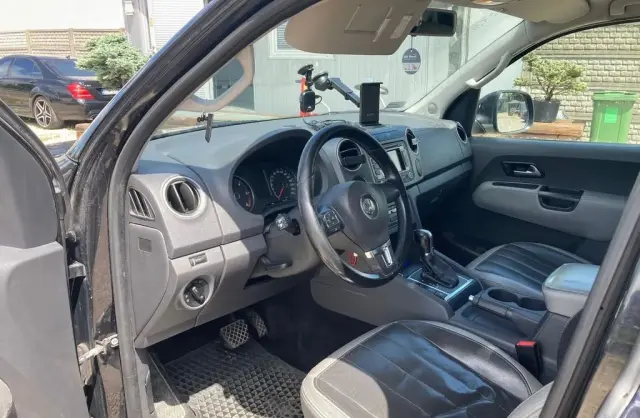 VOLKSWAGEN Amarok 