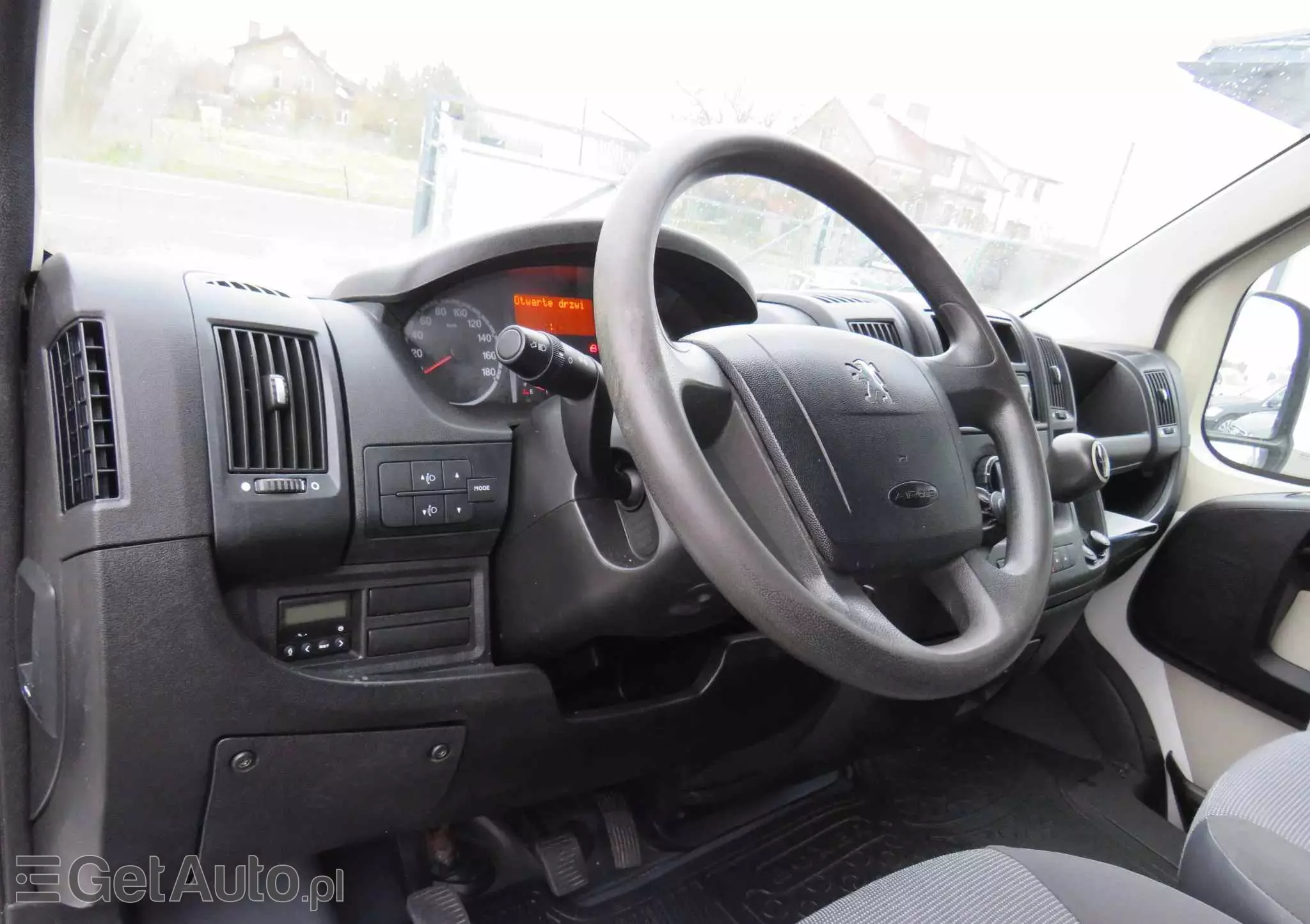 PEUGEOT Boxer L2H2 2.2HDI 130Ps 