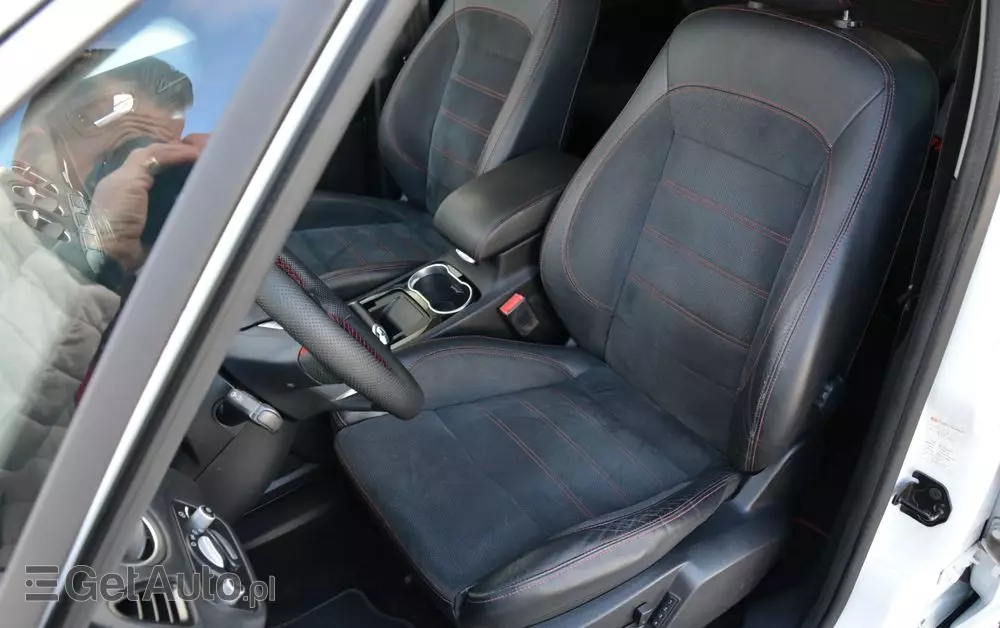 FORD S-Max 2.0 TDCi DPF Titanium X