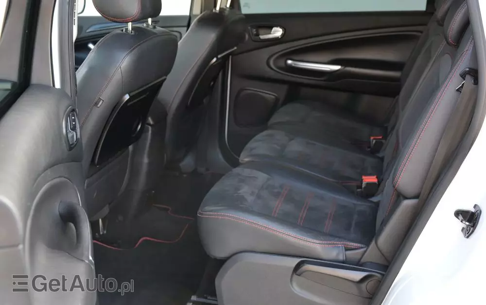 FORD S-Max 2.0 TDCi DPF Titanium X