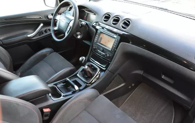 FORD S-Max 2.0 TDCi DPF Titanium X