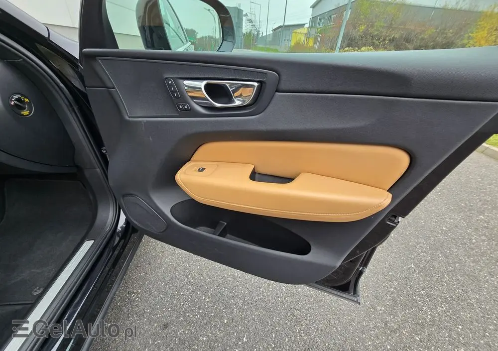 VOLVO XC 60 D4 SCR AWD Inscription