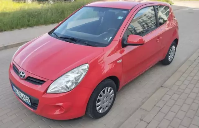 HYUNDAI I20 