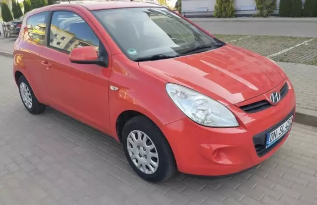 HYUNDAI I20 