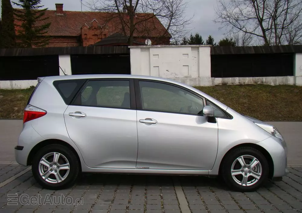 TOYOTA Verso S 1.33 VVT-i Start-Stop Multidrive Life