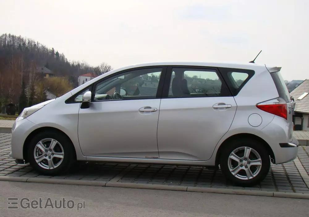 TOYOTA Verso S 1.33 VVT-i Start-Stop Multidrive Life