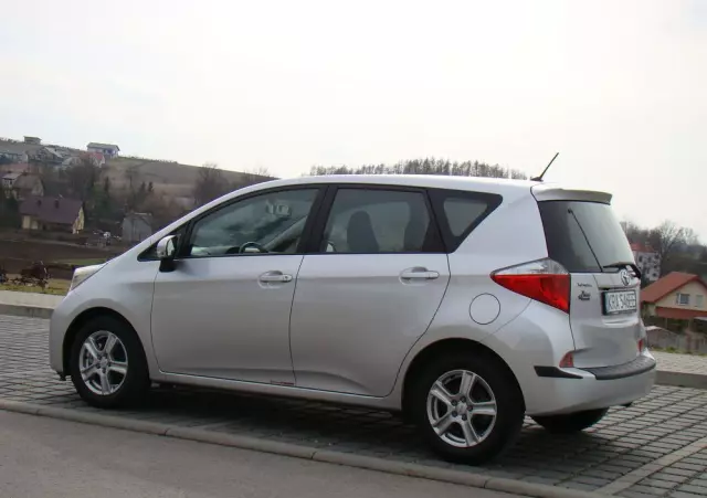 TOYOTA Verso S 1.33 VVT-i Start-Stop Multidrive Life