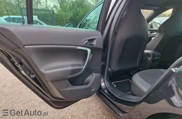 OPEL Insignia OPC 2.8 V6 Turbo (325 KM) 4x4