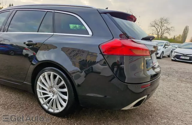 OPEL Insignia OPC 2.8 V6 Turbo (325 KM) 4x4
