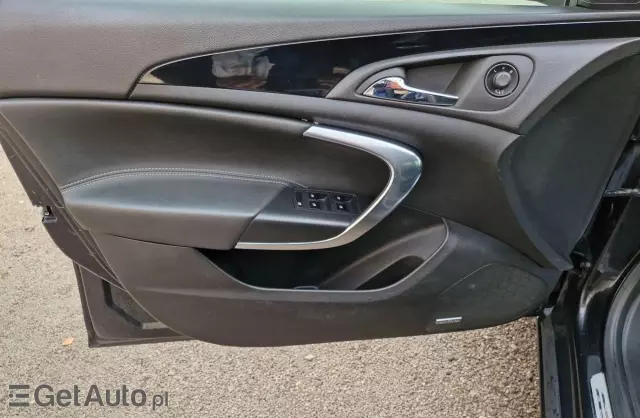 OPEL Insignia OPC 2.8 V6 Turbo (325 KM) 4x4