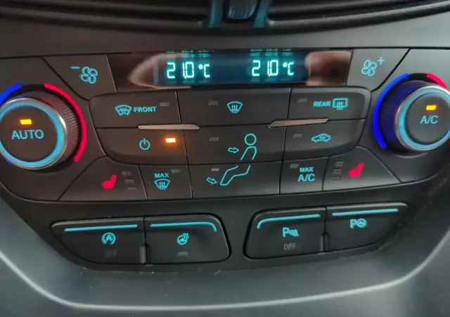 FORD Kuga 1.5 EcoBoost FWD Titanium ASS