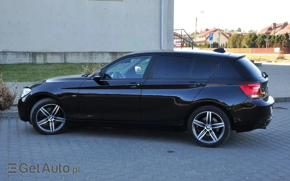 BMW Seria 1 120d Sport-Aut Sport Line