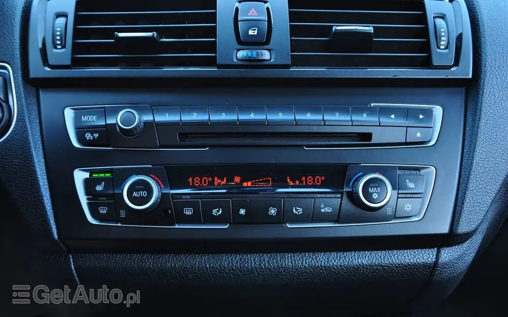 BMW Seria 1 120d Sport-Aut Sport Line