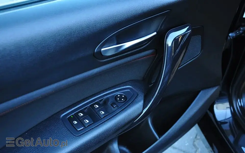 BMW Seria 1 120d Sport-Aut Sport Line