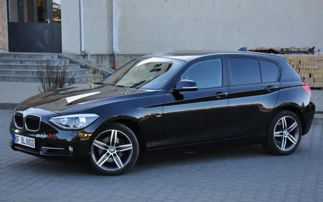 BMW Seria 1 120d Sport-Aut Sport Line
