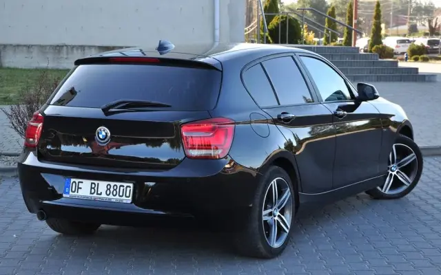 BMW Seria 1 120d Sport-Aut Sport Line
