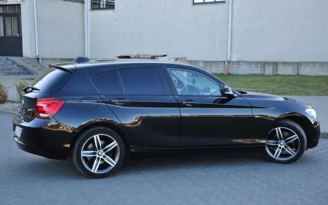 BMW Seria 1 120d Sport-Aut Sport Line