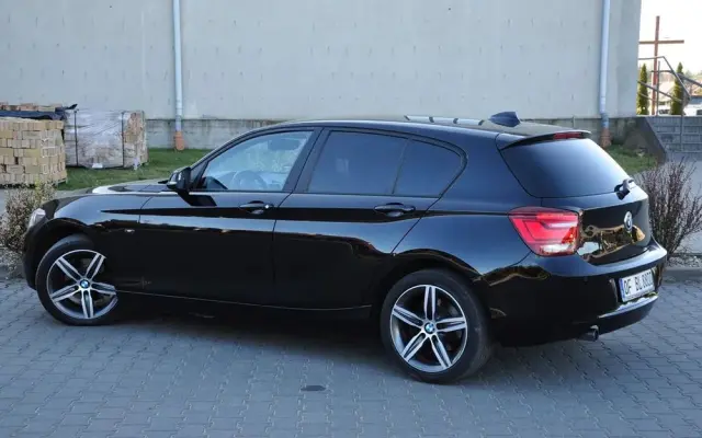 BMW Seria 1 120d Sport-Aut Sport Line