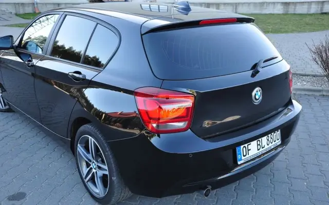 BMW Seria 1 120d Sport-Aut Sport Line