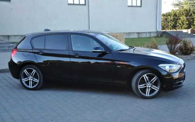 BMW Seria 1 120d Sport-Aut Sport Line