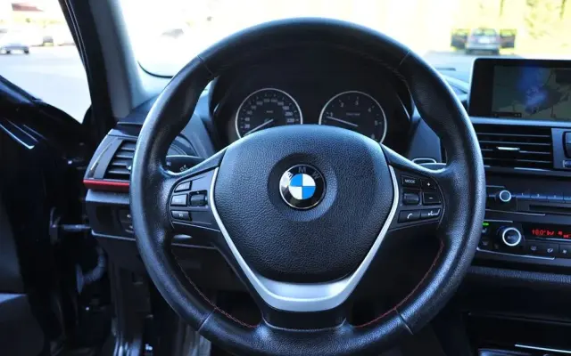 BMW Seria 1 120d Sport-Aut Sport Line