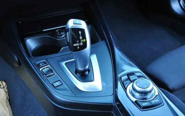 BMW Seria 1 120d Sport-Aut Sport Line