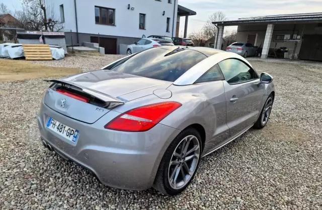 PEUGEOT RCZ 