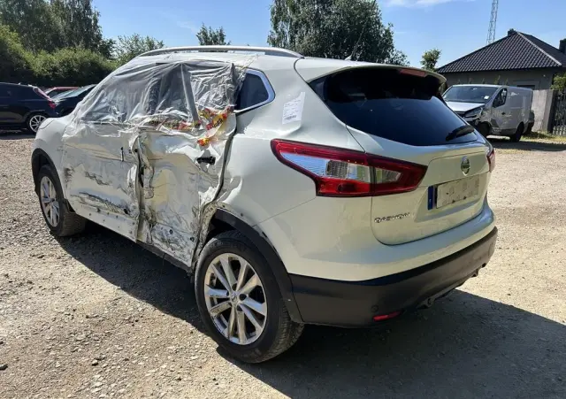 NISSAN Qashqai 1.6 DCi 4x4 Tekna