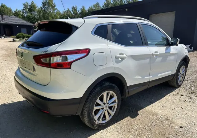 NISSAN Qashqai 1.6 DCi 4x4 Tekna