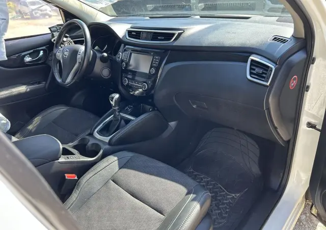 NISSAN Qashqai 1.6 DCi 4x4 Tekna