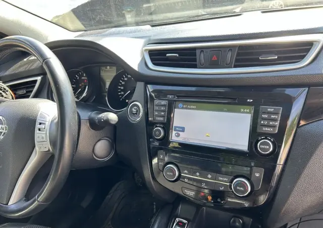 NISSAN Qashqai 1.6 DCi 4x4 Tekna